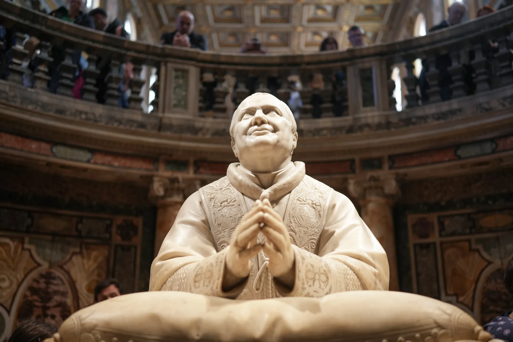 Новий Папа може бути не з Італії, але має стати італійцем: як глобалізація змінює, але не скасовує італійські корені Ватикану